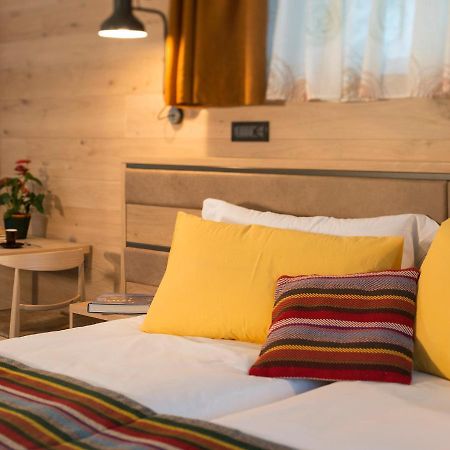 بيريوِل تْشيرفينيا Red Fox Lodge المظهر الخارجي الصورة